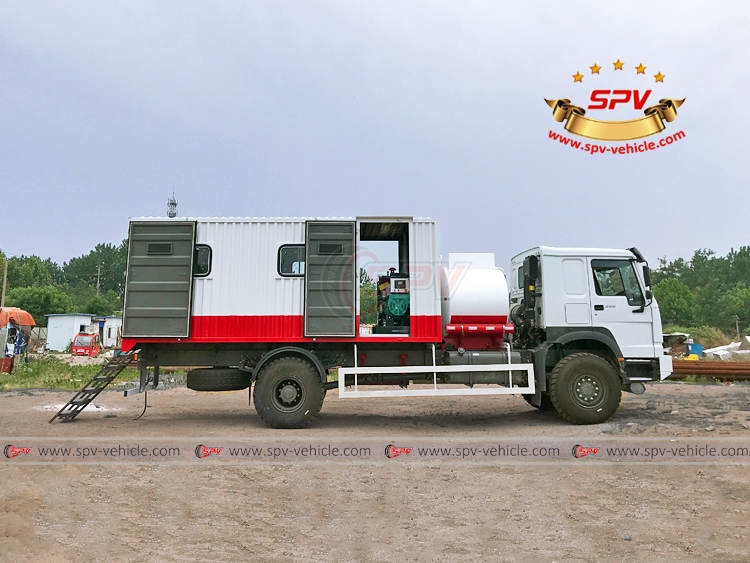 Lubrication Service Truck Sinotruk - RS